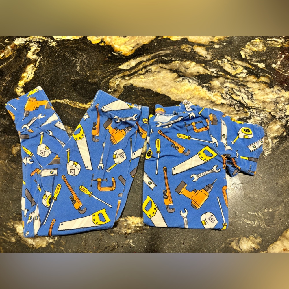 Bums and roses pajamas